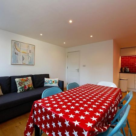 London Deluxe Apartments Mitcham Exteriér fotografie